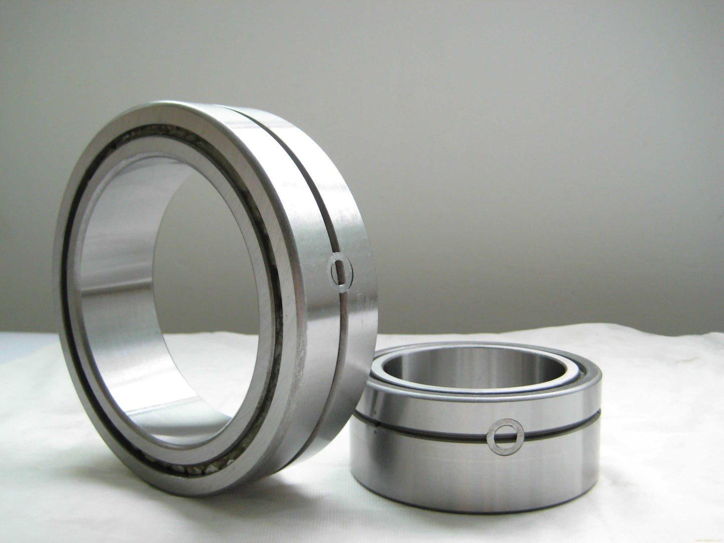 SL024920 NNCL4920V Full complement Cylindrical roller bearings